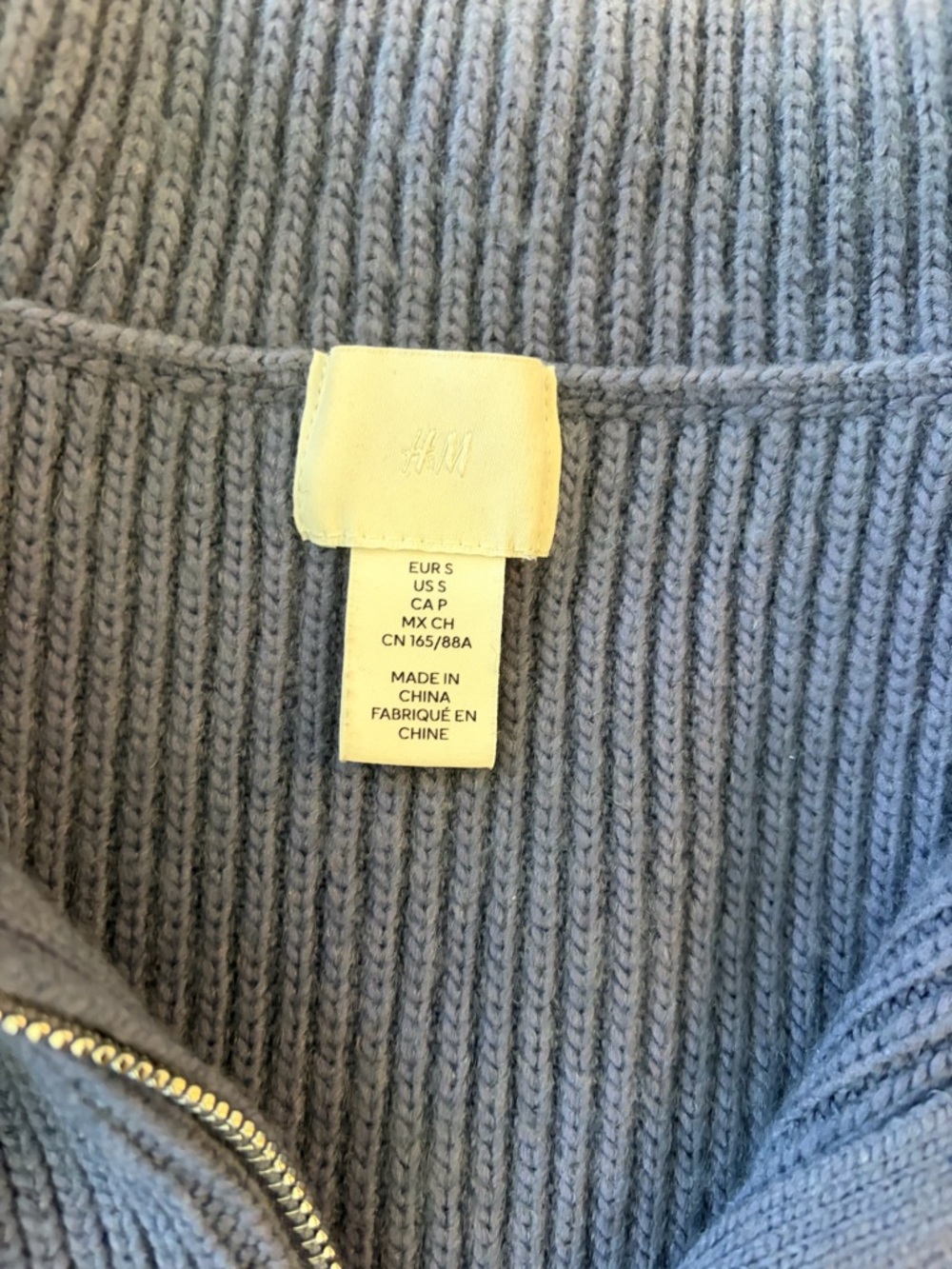 H&M sweater - Picture 2 of 2